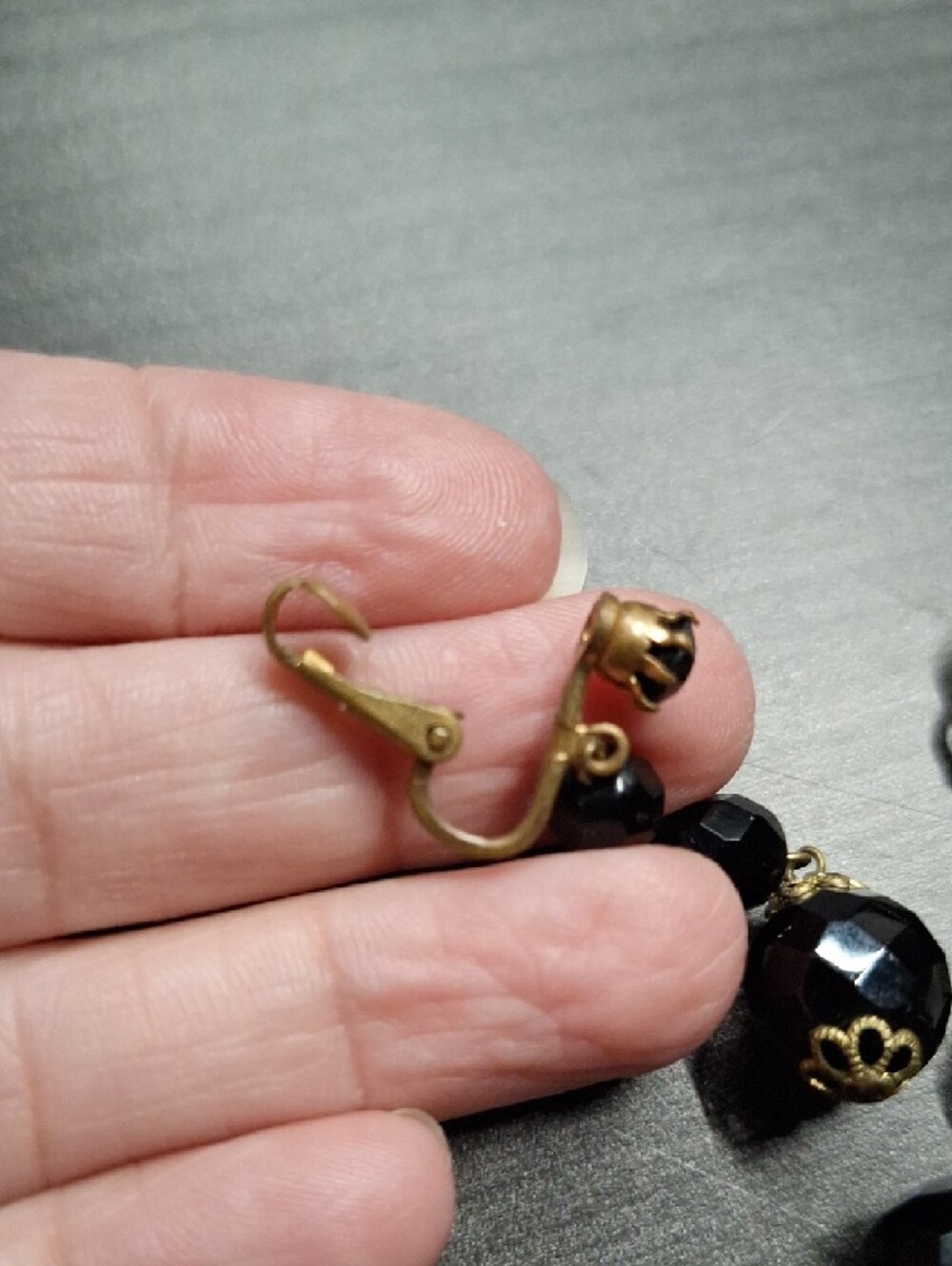 Mid Century Black Faceted Bead Drop Clip On Earrings Gold Filigree Flower Caps - Picture 6 of 8